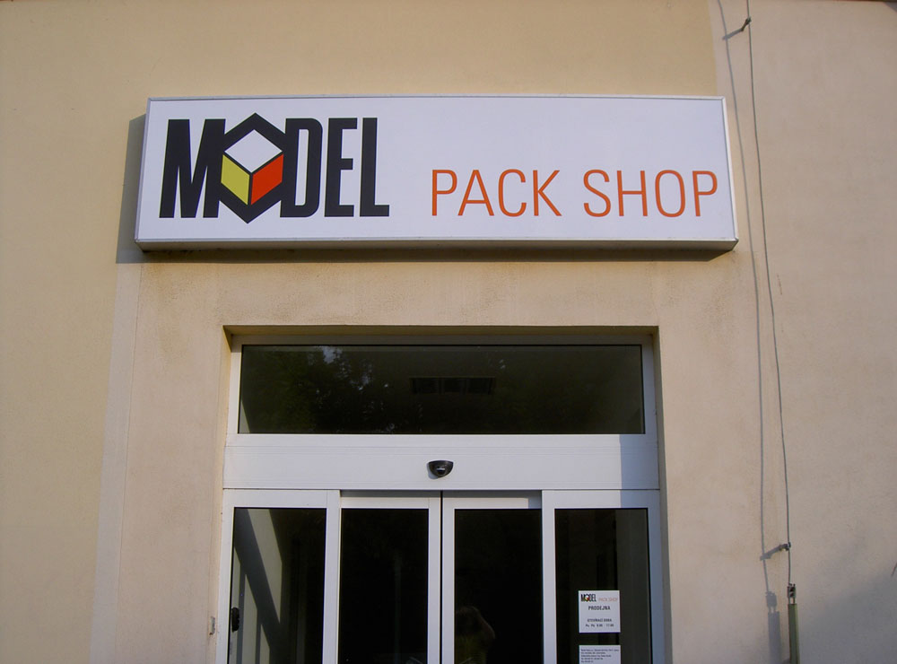 MODEL Pack shop